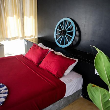 Singhe House Hotel Диквела Екстериор снимка