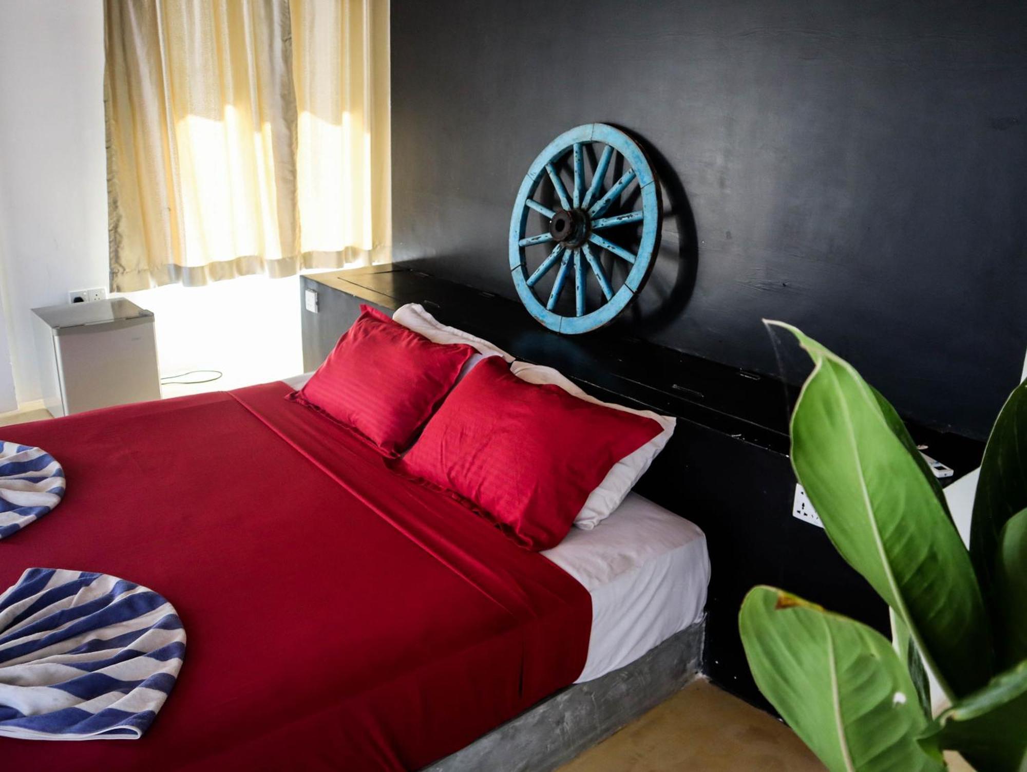 Singhe House Hotel Диквела Екстериор снимка